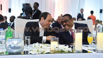 مصر درة تاج القارة السمراء وقلبها النابض.. السيسي يستقبل رئيس البرلمان الأفريقي.. يبحث تقوية العلاقات البرلمانية ومكافحة الجماعات الإرهابية وتسوية النزاعات الأفريقية.. ويؤكد انفتاح مصر على دول القارة