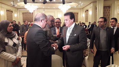 قيادات جامعة الأزهر في احتفال العرض الأول لـ«نور وبوابة التاريخ»