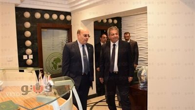 بالصور.. وزير الرياضة يتفقد المنظمة المصرية لمكافحة المنشطات