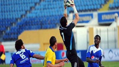 الإسماعيلي يتعادل سلبيا أمام سموحة بالشوط الأول