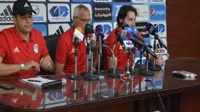 لهيطة يعقد جلسة مع كوبرغدا