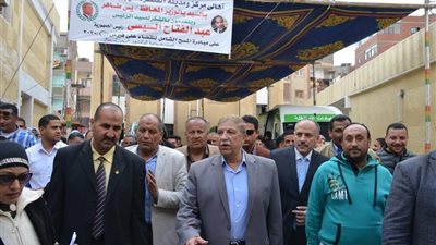 محافظ الإسماعيلية يتفقد حملة القضاء على فيروس سي بالقنطرة غرب (صور)