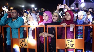 بالفيديو.. فرقة «بساطة» تبدأ حفل جامعة الأهرام الكندية