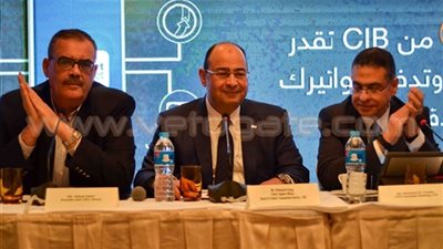 محمد فرج: إطلاق «الموبايل بانكينج» بالتجاري الدولي قريبا