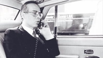 أول اعتراف إسرائيلي يقر بنجاح أشرف مروان في خداع الموساد