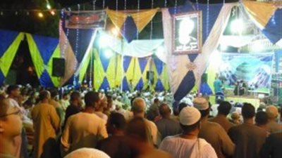 الاحتفال بالليلة الختامية لـ«رجبية» السيد البدوي.. آلاف المريدين يتوافدون على المسجد الأحمدي.. التهليل والتكبير والرقص على أنغام التواشيح وإطلاق الزغاريد.. القصبي: على الجميع التكاتف دفاعا ع