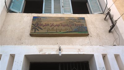 برنامج إعلامي وإرشادي لمزارعي الفرافرة عن حصاد القمح