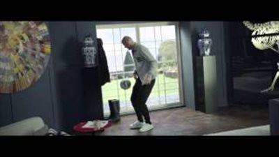 بالفيديو..زيدان يحطم كؤوس بيكهام في عقر داره