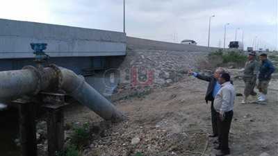 محافظ دمياط يرصد إهدارا للمياه خلال جولته المفاجئة (صور)