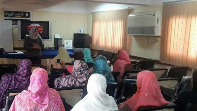 بالصور.. ندوة عن أضرار الزواج المبكر في قنا