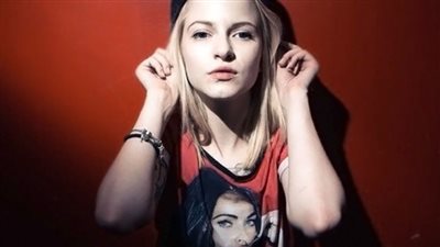 السلطات الأردنية تحتجز عارضة أزياء روسية بتهمة ممارسة الرذيلة