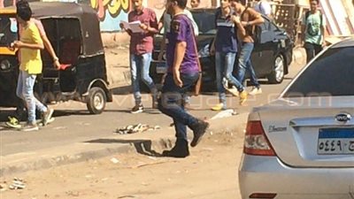 بالصور.. طلاب الثانوية يحضرون امتحان التفاضل بـ «الزي المخالف»