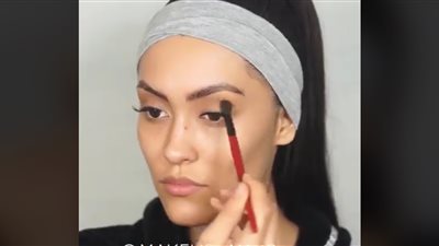 4 طلات مذهلة لسهراتك يمكنك عملها بنفسك (فيديو)