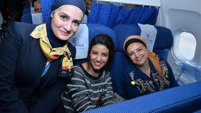 المطربة ياسمين علي تسافر إلى عمان لإحياء حفل غنائي