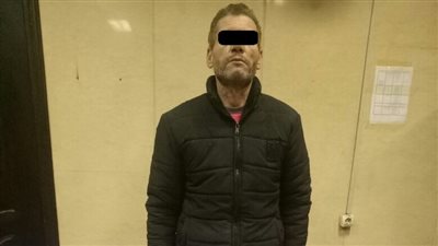 ضبط صاحب ورشة أدارها في تصنيع الرتب العسكرية بالجمالية