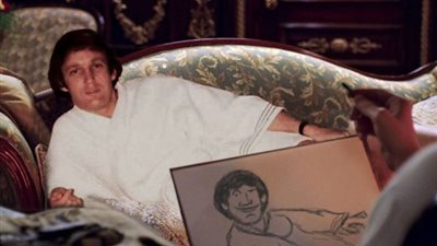 شاهد.. كيف سخر مستخدمو الإنترنت من صورة لترامب بثوب الحمام