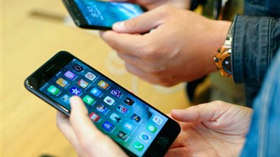 أبل تحتفظ بكافة بيانات مستخدميها حتى بعد حذفها