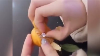 علبة خاتم زفاف غير تقليدية باستخدام «اليوسفي» (فيديو)