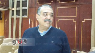 بالصور.. شقيق أنور السادات يتقدم بأوراق ترشحه للانتخابات في المنوفية