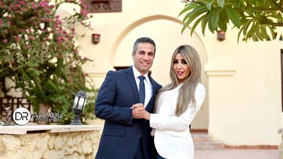 جلسة تصوير للمتحدث العسكري السابق وزوجته بـ«قبة الفيوم»