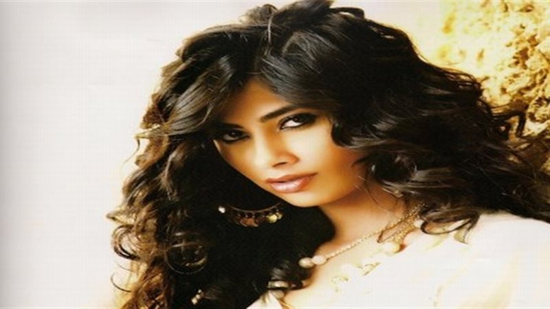 الفنانة روبي