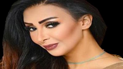 المطربة شاهيناز: «الفضيلة ليست مرتبطة بالحجاب.. وقررت التخلي عنه بإرادتي»