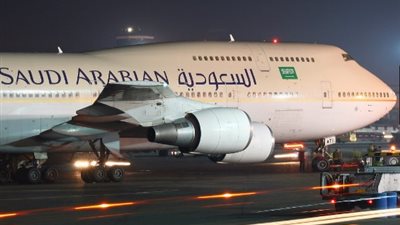 الخطوط السعودية تنقل 2500 معتمر عبر 8 رحلات للأراضي المقدسة