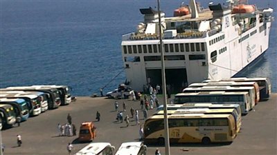 ميناء نويبع يستعد لاستقبال 511 راكبا و17 تريلا