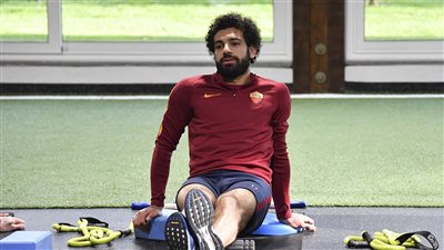 بالصور.. صلاح يجري تدريبات الاستشفاء مع روما بعد الفوز على باليرمو