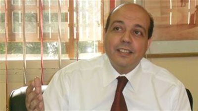 أبو الخير يفتتح معرض 