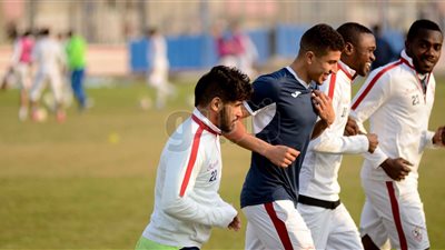 آلام الرقبة تبعد عبد الله جمعة عن لقاء الزمالك والرجاء