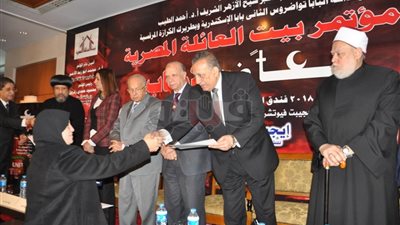 محافظ الجيزة يشارك بيت العائلة في مؤتمر «معا ضد الإرهاب»