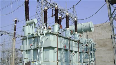 تسليم 18 محولا كهربائيا لمدينة الواحات البحرية بالجيزة