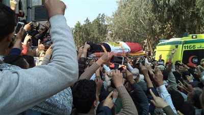 صراخ وزغاريد في جنازة شهيد العملية الشاملة بالدقهلية (صور)