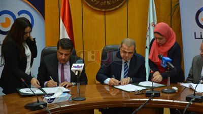 سعفان يوقع بروتوكولا مع «صناع الخير» لتوفير الرعاية للعمالة غير المنتظمة