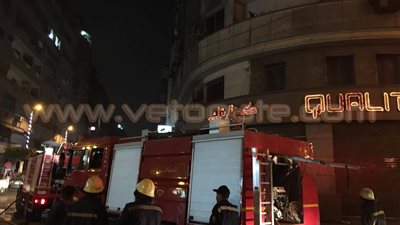 بالصور.. حريق بعقار سكني بشارع «أحمد عرابي» في رمسيس