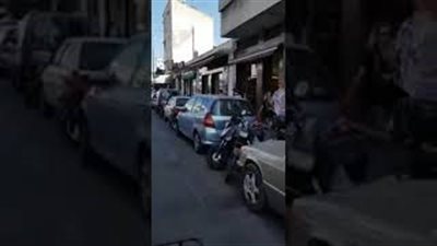 بالفيديو.. رد فعل شاب لحظة سرقة لصين هاتفه