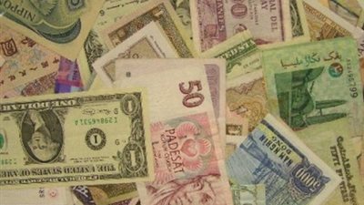 تراجع جماعي لأسعار العملات الأجنبية أمام الجنيه