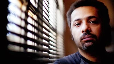 وائل عباس يشيد بفيلم 