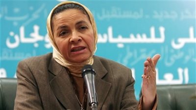 القابضة للأدوية: انضمام قطاع الأعمال العام لوزارة الصناعة منطقي