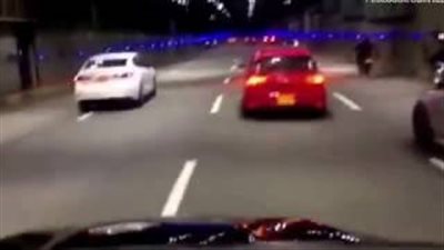 بالفيديو والصور.. شاب يحطم سيارة هدية بعد حصوله عليها بوقت قصير