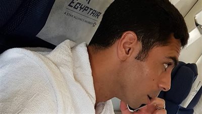 شاهد أحمد فتحي بملابس الإحرام