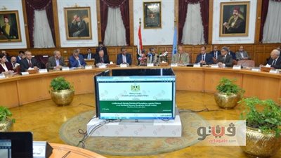 3 وزراء و4 محافظين يبحثون إنشاء شركات نظافة