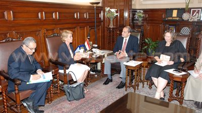 وزير الزراعة يلتقي المدير التنفيذي لصندوق تنوع المحاصيل العالمي