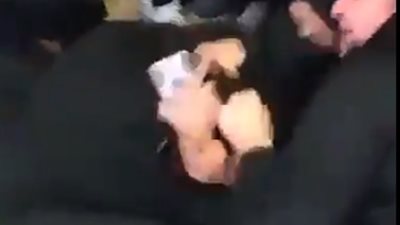 مشاجرة عنيفة بين فتيات داخل مول (فيديو)