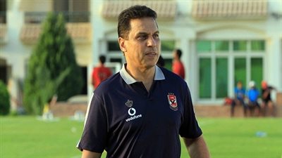 البدري يستقر على تشكيل الأهلي بالمران الأول للفريق بالكاميرون