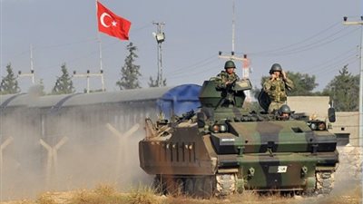 الدبابات التركية تتوغل داخل الحدود السورية