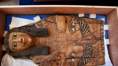 انتهاء ترميم ٤ توابيت خشبية بالمخزن المتحفي بكوم أوشيم