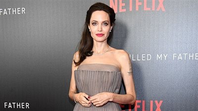 بالصور.. أنجلينا جولي تتصدر غلاف مجلة «Harper's Bazaar»