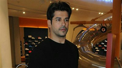 بوراك أوزجفيت يتسوق بـ8 آلاف ليرة قبل الزواج